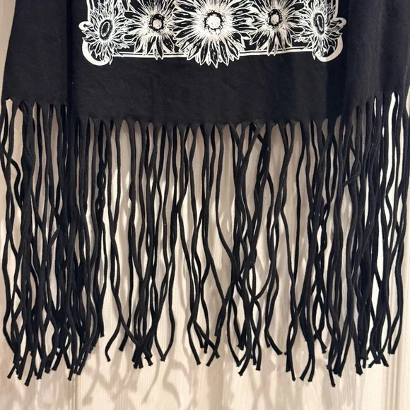 Follow The Sun Black Fringe Organic Gen Tank Top - Sunflower Graphic - Picture 4 of 7